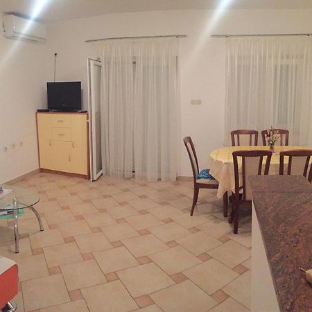 Apartments Vidovic Povljana Szoba fotó