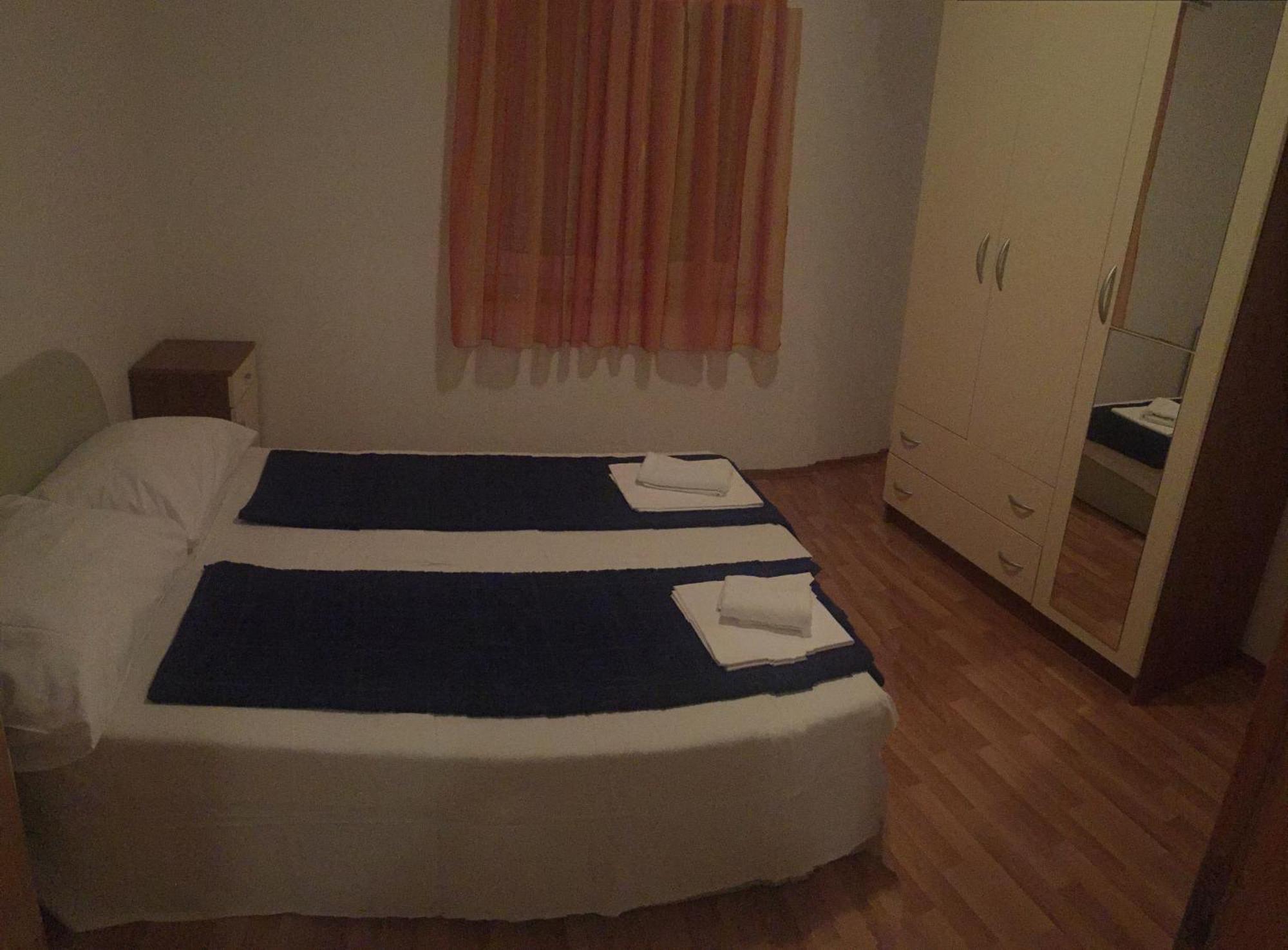 Apartments Vidovic Povljana Szoba fotó